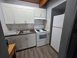 家庭房 | 特色装修、特色家居、办公桌、笔记本电脑工作区