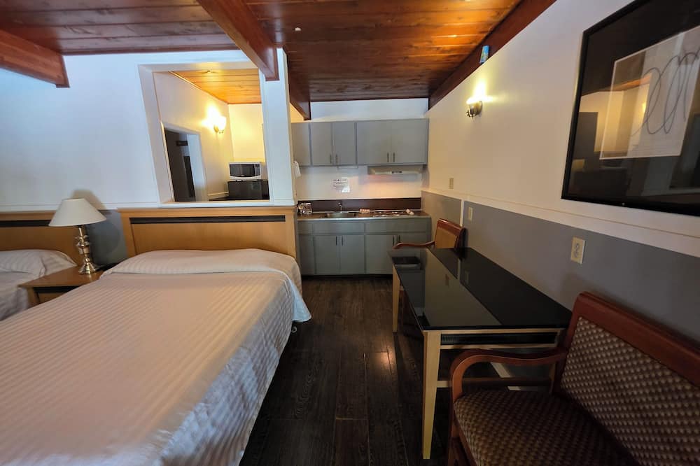 Falcon Nest Motel
