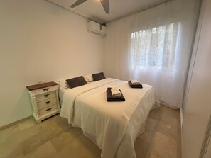 3 Schlafzimmer, Zimmersafe, Schreibtisch, Bügeleisen/Bügelbrett