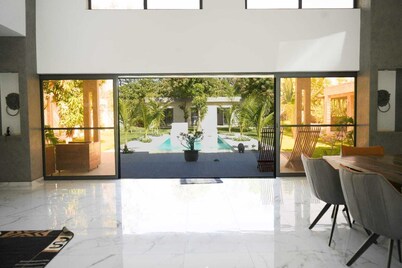 Oasis of serenity - Large 5-bedroom villa with swimming pool
