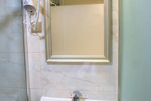 Unclassified image, 4 of 20, button - Super 8 Hotel (Beijing Jianguomen Subway Station Capital Children's Research Institute) (Beijing)