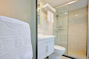 Room - Super 8 Hotel (Beijing Jianguomen Subway Station Capital Children's Research Institute) (Beijing)