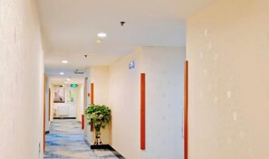Interior - Super 8 Hotel (Beijing Jianguomen Subway Station Capital Children's Research Institute) (Beijing)