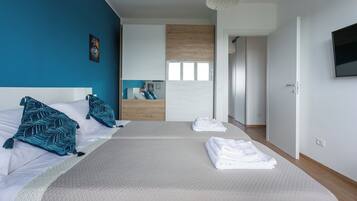 2 bedrooms, in-room safe, iron/ironing board, WiFi