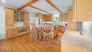 Microwave, oven, stovetop, dishwasher - Lakefront 6BR Retreat with Private Dock, Huge Deck & Epic Seneca Views (Dundee)