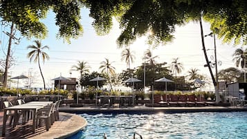 Piscine extérieure