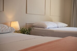 Standard Quadruple Room, 2 Double Beds | Bed sheets, wheelchair access - Hotel Rodadero Beach Blue (Santa Marta)