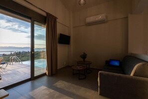 Living area - A V Luxury Apartments with Private Pools (Kalamata)