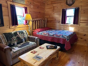 1 bedroom, free WiFi, bed sheets - Pine Ridge Cabin - A Cozy Getaway for Two near Jasper AR! (Jasper)