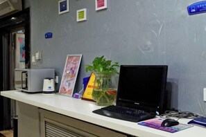 Business centre - Bestay Hotel Express (Urumqi Hongshan) (Urumqi)