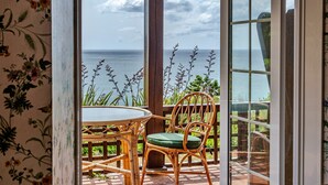 Unclassified image, 3 of 53, button - Group House With Sea-views, Veranda, No Deposit (Helston)