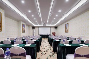 Ảnh chưa phân loại, 2 trong số 19 ảnh, nút