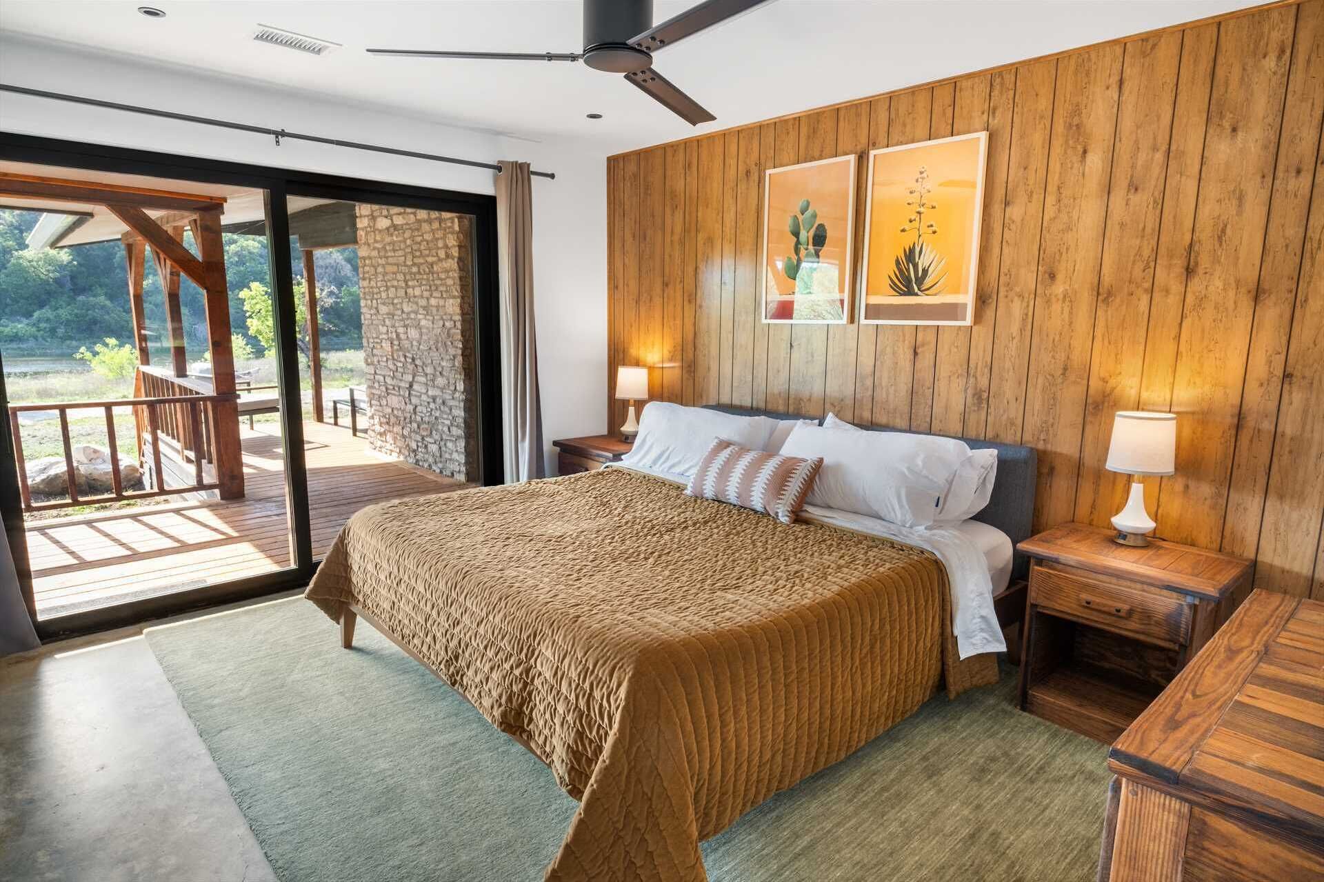 5 bedrooms, desk, iron/ironing board, WiFi