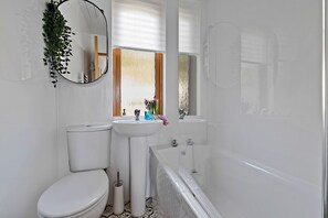 House | Bathroom