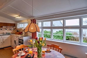 Cottage | Private kitchen - Cottage in Sennen Cove With Stunning Sea Views (Penzance)