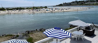 Ogunquit Oceanfront Condo, stunning views private balcony 1BR/1BA steps to town