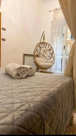 2 chambres, fer et planche à repasser, Wi-Fi gratuit, draps fournis