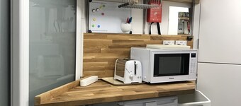 Microflat - Self contained microflat with own kitchenette & bathroom
