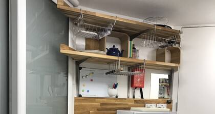 Microflat - Self contained microflat with own kitchenette & bathroom