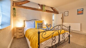 Cottage | 2 bedrooms, iron/ironing board - Cottage in Bradwell Near Peak Cavern (Hope Valley)