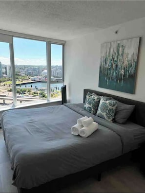 2 habitaciones, tabla de planchar con plancha, wifi y ropa de cama