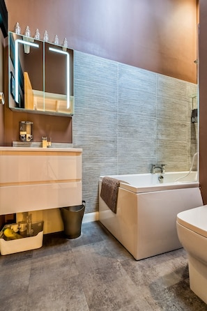 House | Bathroom
