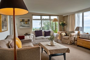 Cottage | Living room