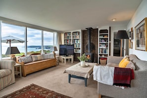 Cottage | Living area - Cottage in Praa Sands With Stunning Sea Views (Helston)