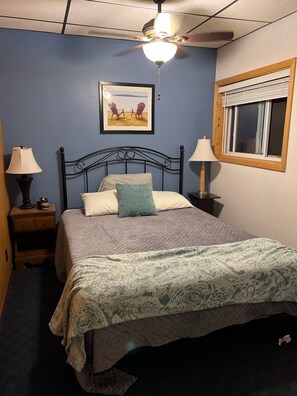 3 bedrooms, travel crib, free WiFi, bed sheets
