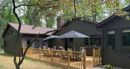Sherwood Forest Park- 6BD/3BA on Private Ohio Land