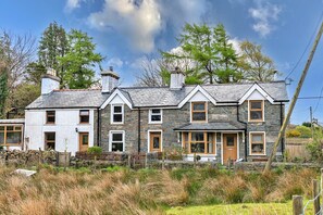 House | Exterior - Cottage in Snowdonia With Mountain Views (Blaenau Ffestiniog)