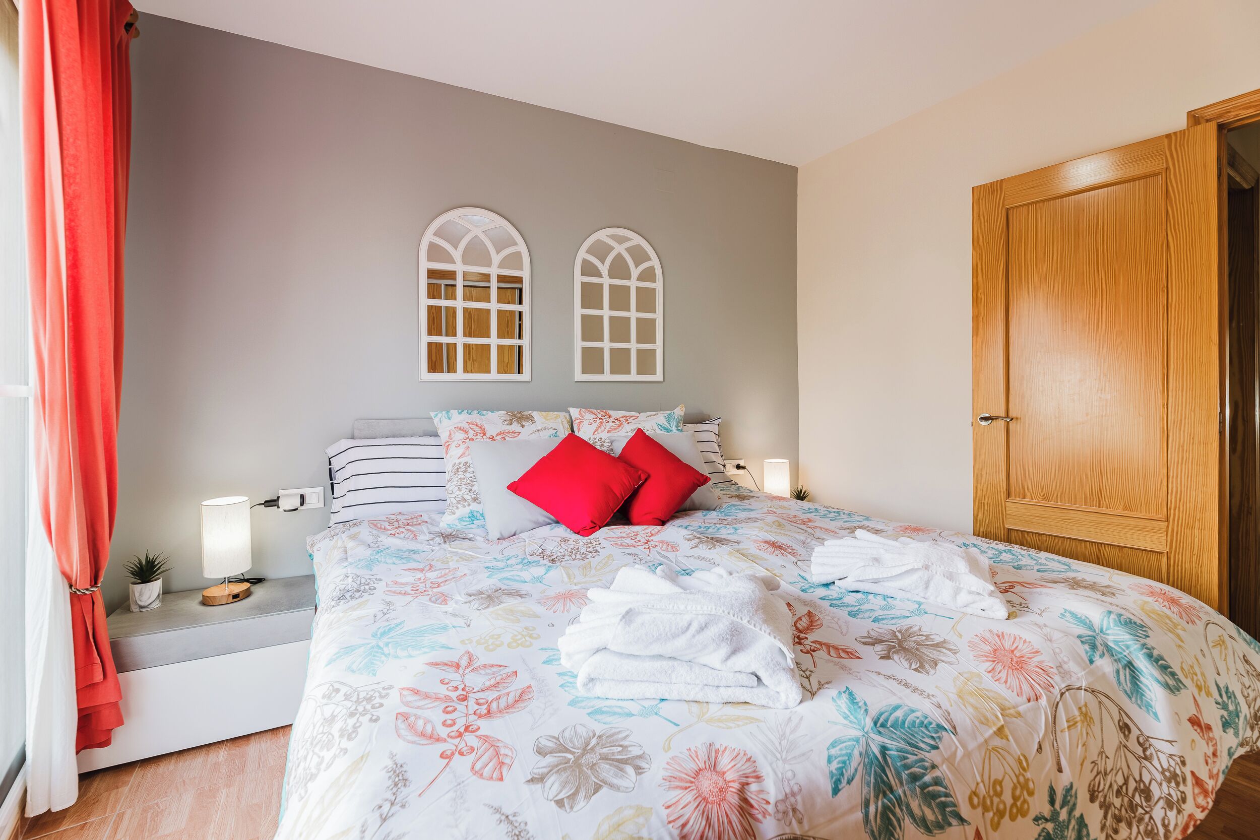 3 bedrooms, desk, iron/ironing board, free WiFi
