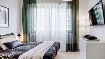 2 bedrooms, iron/ironing board, WiFi, bed sheets