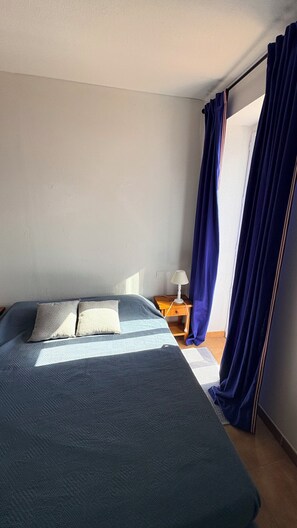 Silitysrauta/-lauta, internet, vuodevaatteet