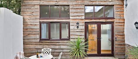 Cottage | Outdoor dining