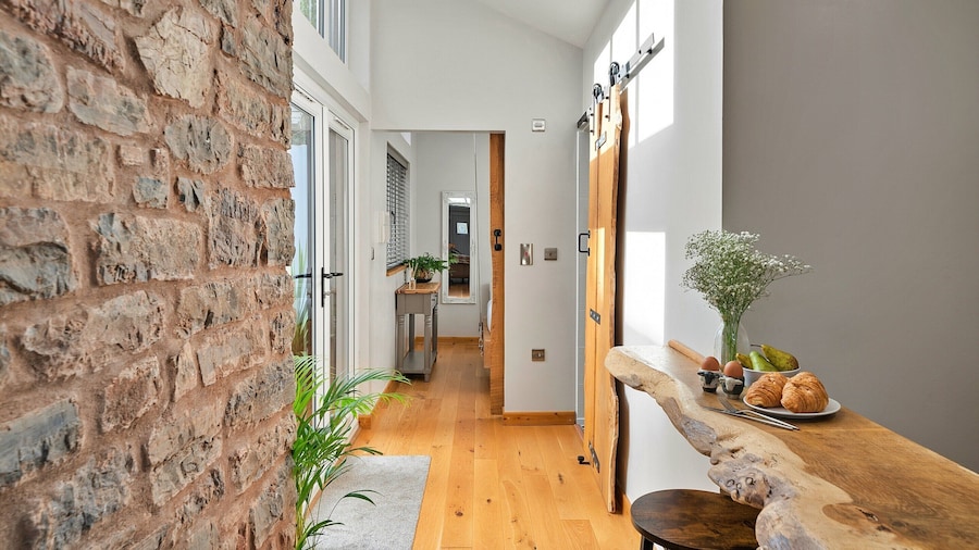 Cottage Near Near Uffculme in Devon, No Deposit