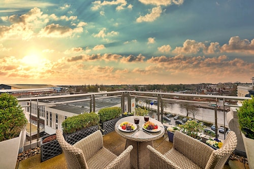 The Penthouse at 611 Westgate