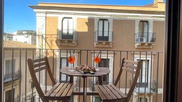 Apartment, 2 Bedrooms, Kitchen, City View | Terrace/patio