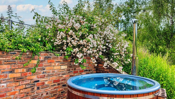 Cottage | Outdoor spa tub - Stone Cottage Near Scafell Pike, No Deposit (Monmouth)