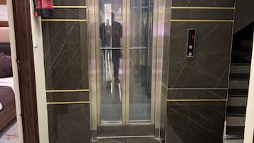 Elevator