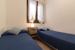 2 sovrum, strykjärn/strykbräda och gratis wi-fi