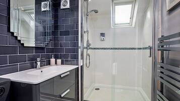 Apartment | Bathroom