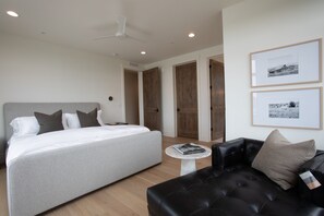 2 makuuhuonetta, silitysrauta/-lauta, ilmainen Wi-Fi, vuodevaatteet