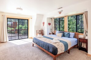 8 bedrooms, iron/ironing board, bed sheets