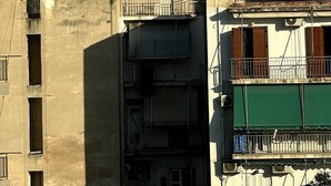 A multi-story building with balconies and satellite dishes. - the New lovely Athens Central apartment (Athina)