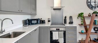 Apartment in Ripon's Market Place, No Deposit