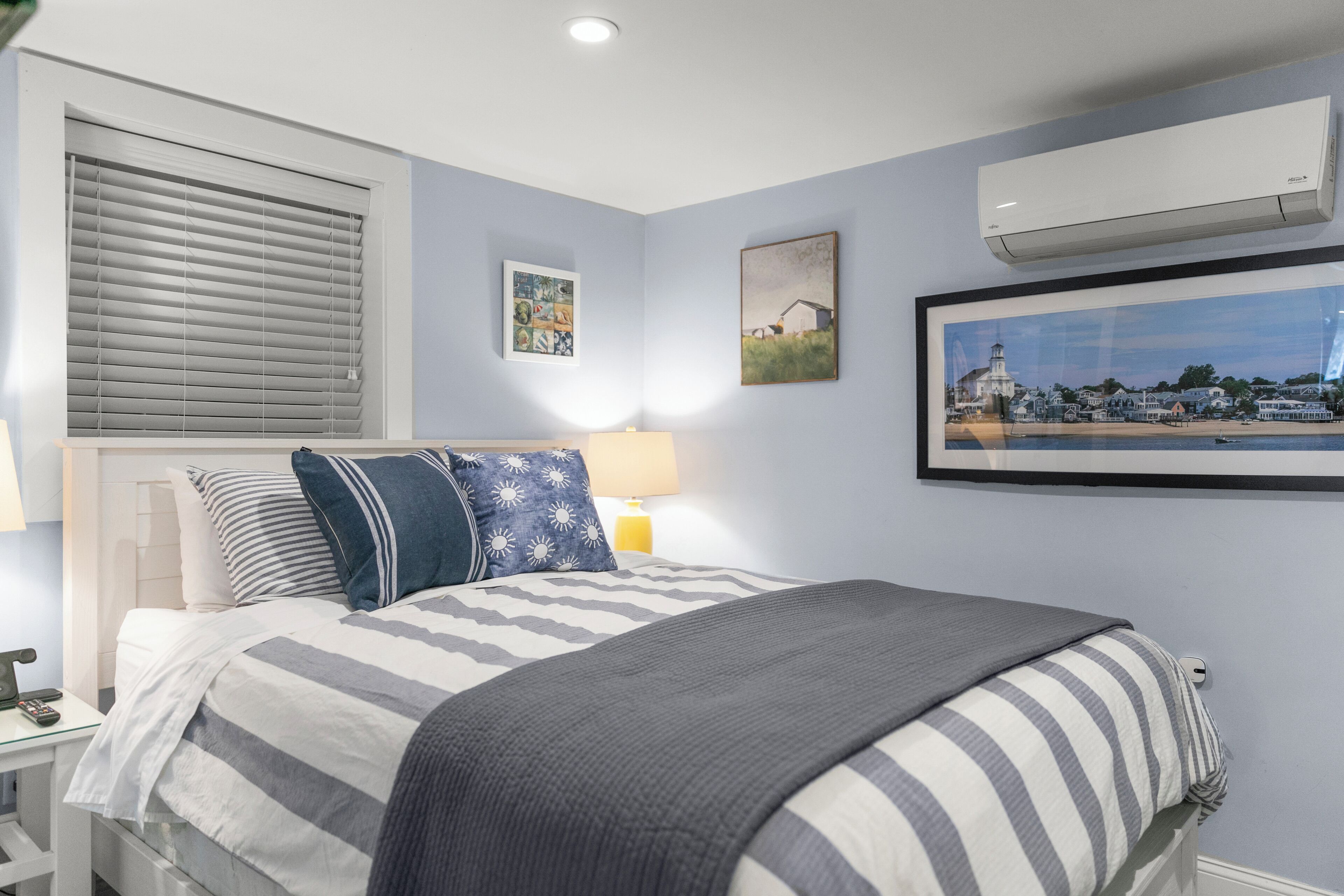 2 chambres, fer et planche à repasser, Wi-Fi gratuit, draps fournis