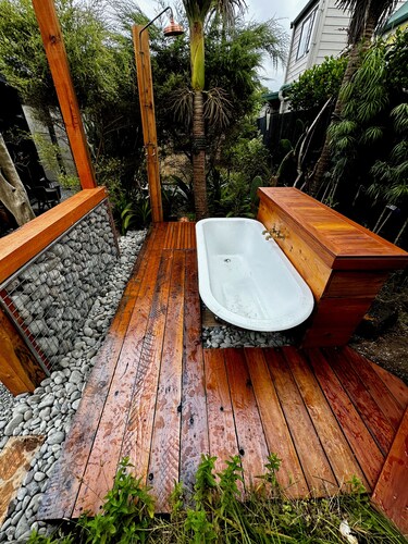Muriwai Surf Shack