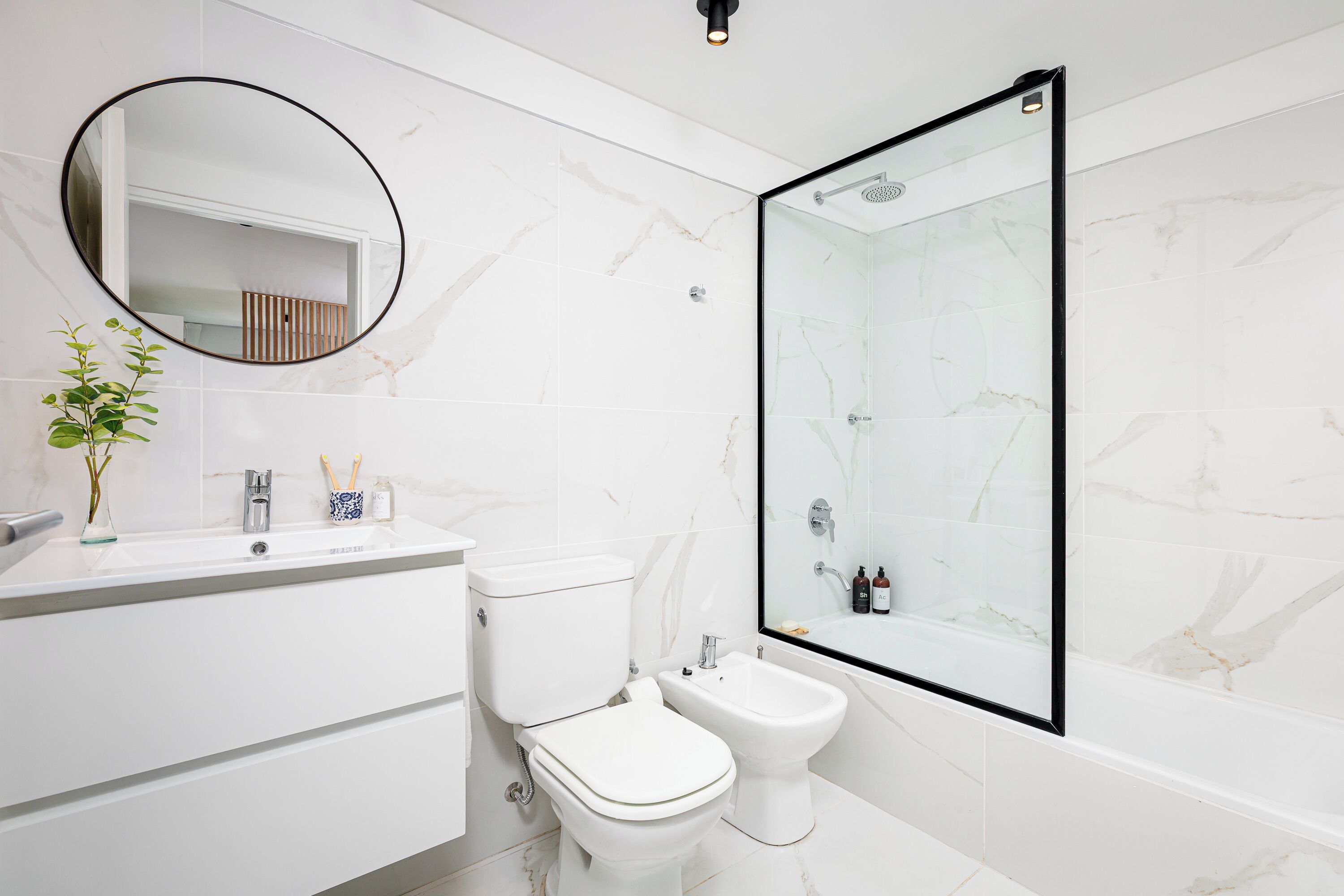 Studio | Bathroom