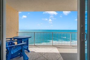 Outdoor dining - Newly Updated 3 Bed 3 Bath on 17th Floor - Walk to Hangout (Gulf Shores)